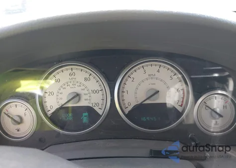 2010 Chrysler Town & Country Touring from USA, damaged, VIN 2A4RR5D19AR463656